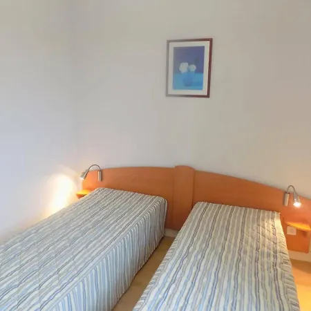 Appartement Vaux-Sur-Mer, 3 Pieces, 4 Personnes - Fr-1-305A-54 *